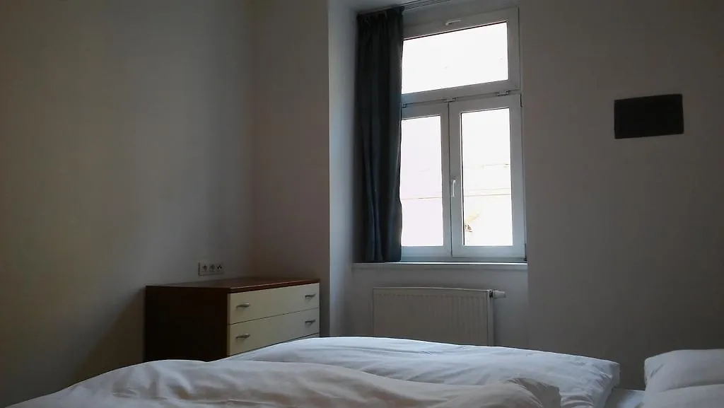 Apartment Plzenska 26 Praga